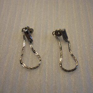 Monet - Chain Earrings   12-31